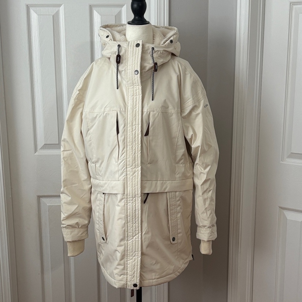 Columbia Women's Cream Hooded Ski Jacket